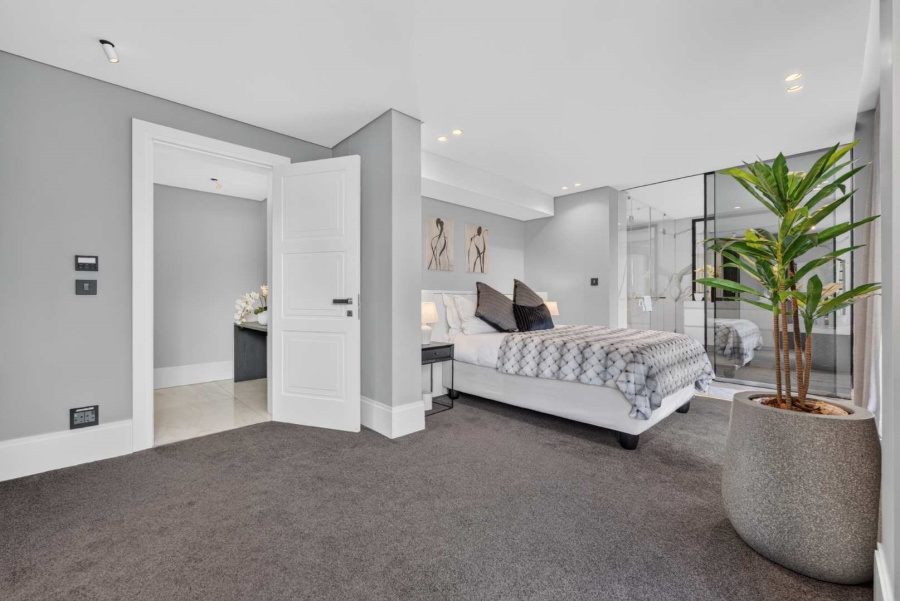 5 Bedroom Property for Sale in Bantry Bay Western Cape